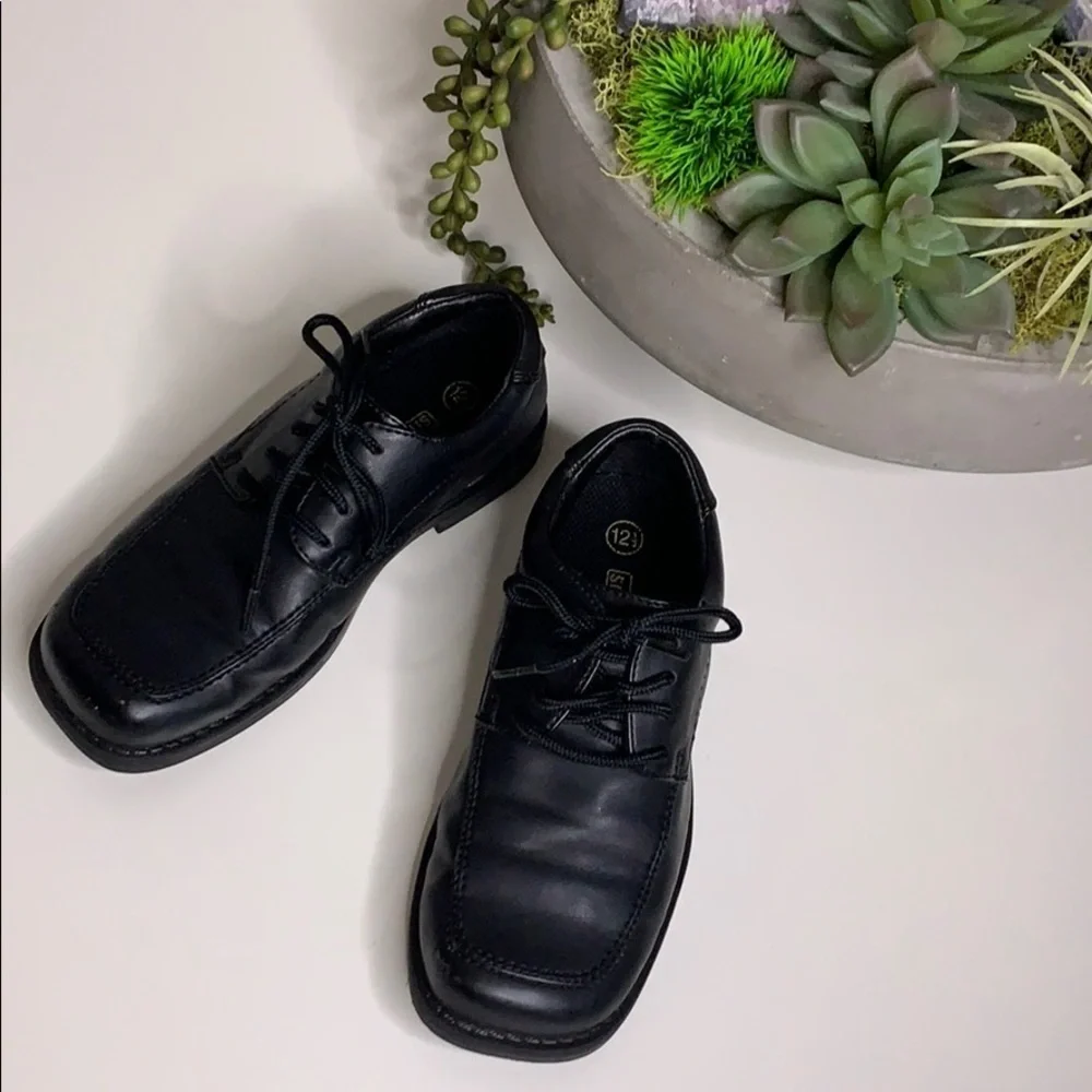 Smart Fit Black Leather Square Toe Lace Up dress shoes boy 12.5 school shoes